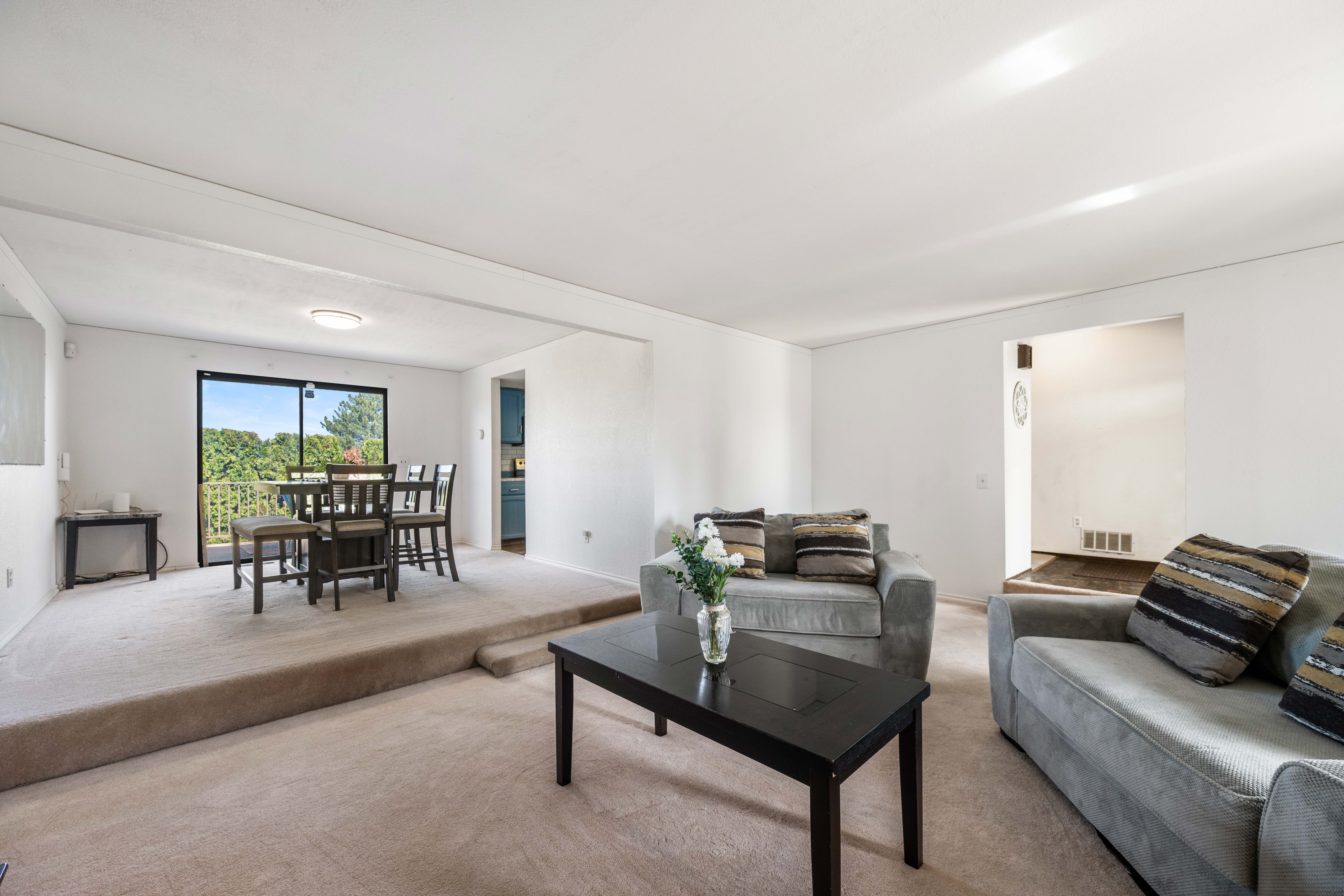  Stunning Views & Solar Panel Efficiency - 物件實景