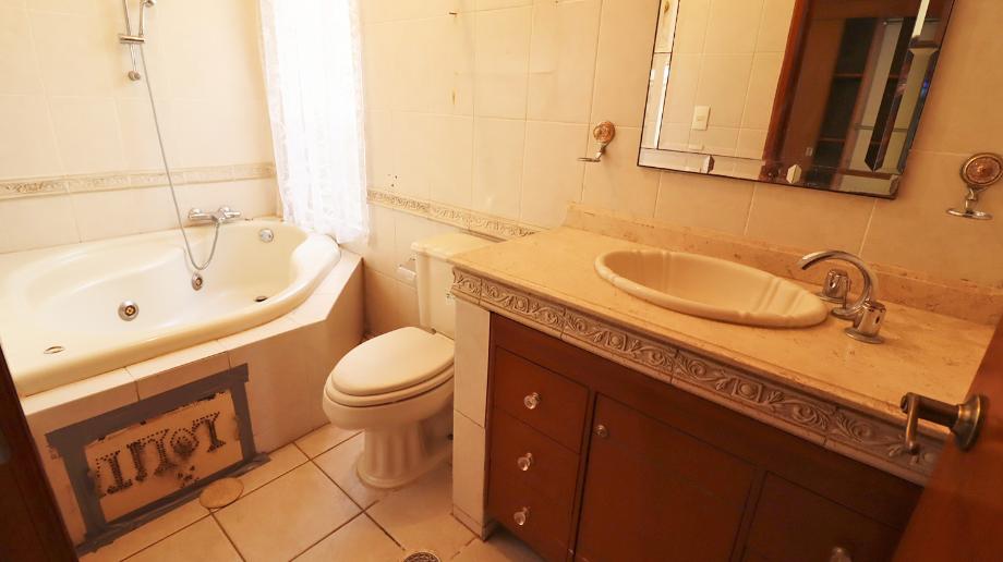 Guadalajara, Jalisco, 44520, Mexico, 4 Bedrooms Bedrooms, ,3 BathroomsBathrooms,Residential,For Sale,1916689