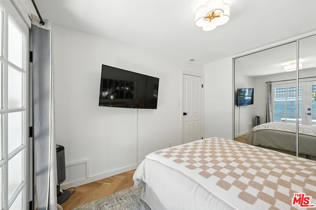 Topanga, California, 90290, United States, 2 Bedrooms Bedrooms, ,1 BathroomBathrooms,Residential,For Sale,1913417
