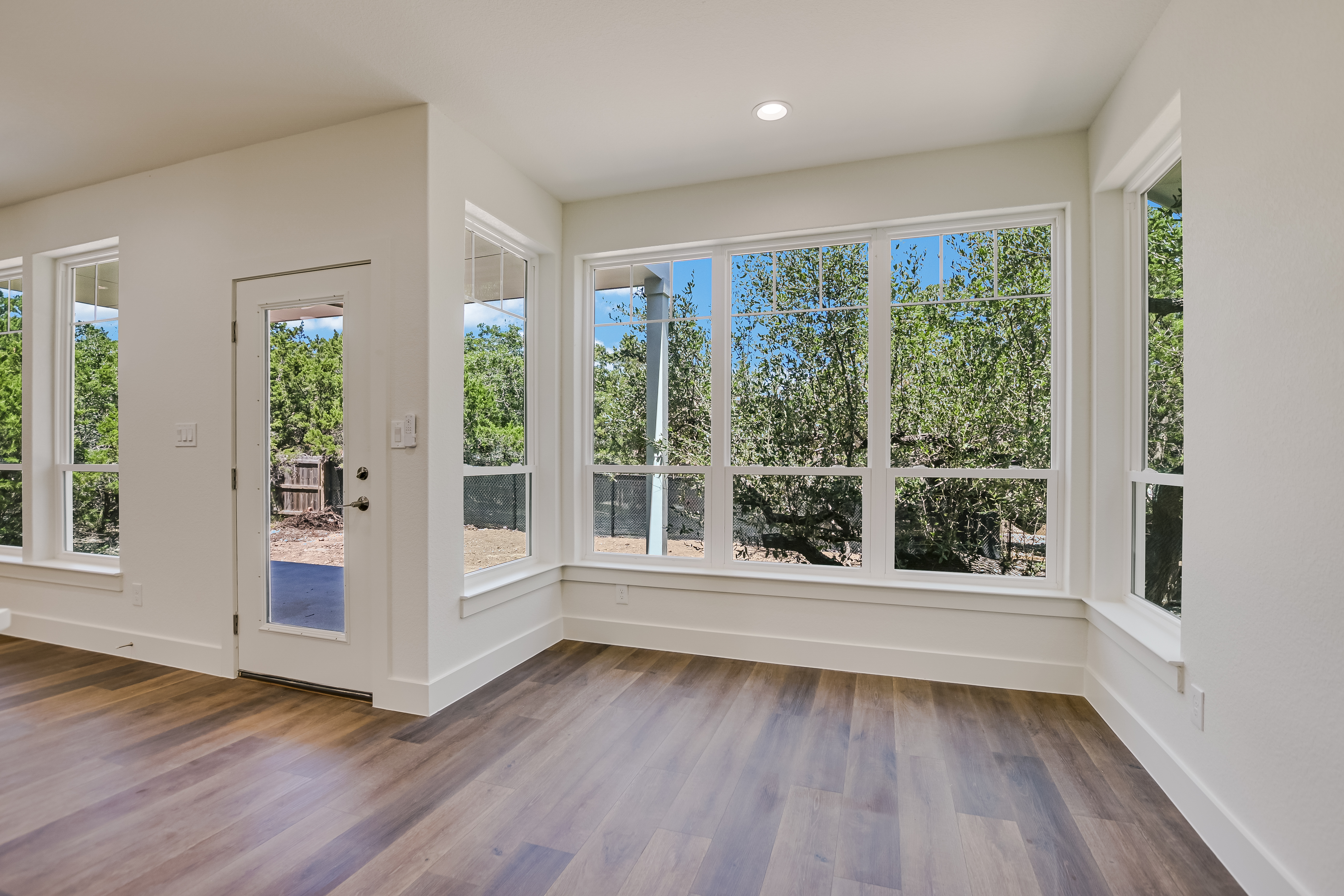  Exquisite New Construction in the Serene Woodcreek of Wimberley - 物件實景