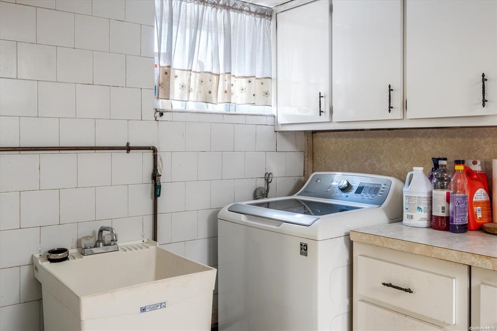 Brooklyn, New York, 11204, United States, 5 Bedrooms Bedrooms, ,3 BathroomsBathrooms,Residential,For Sale,1809100