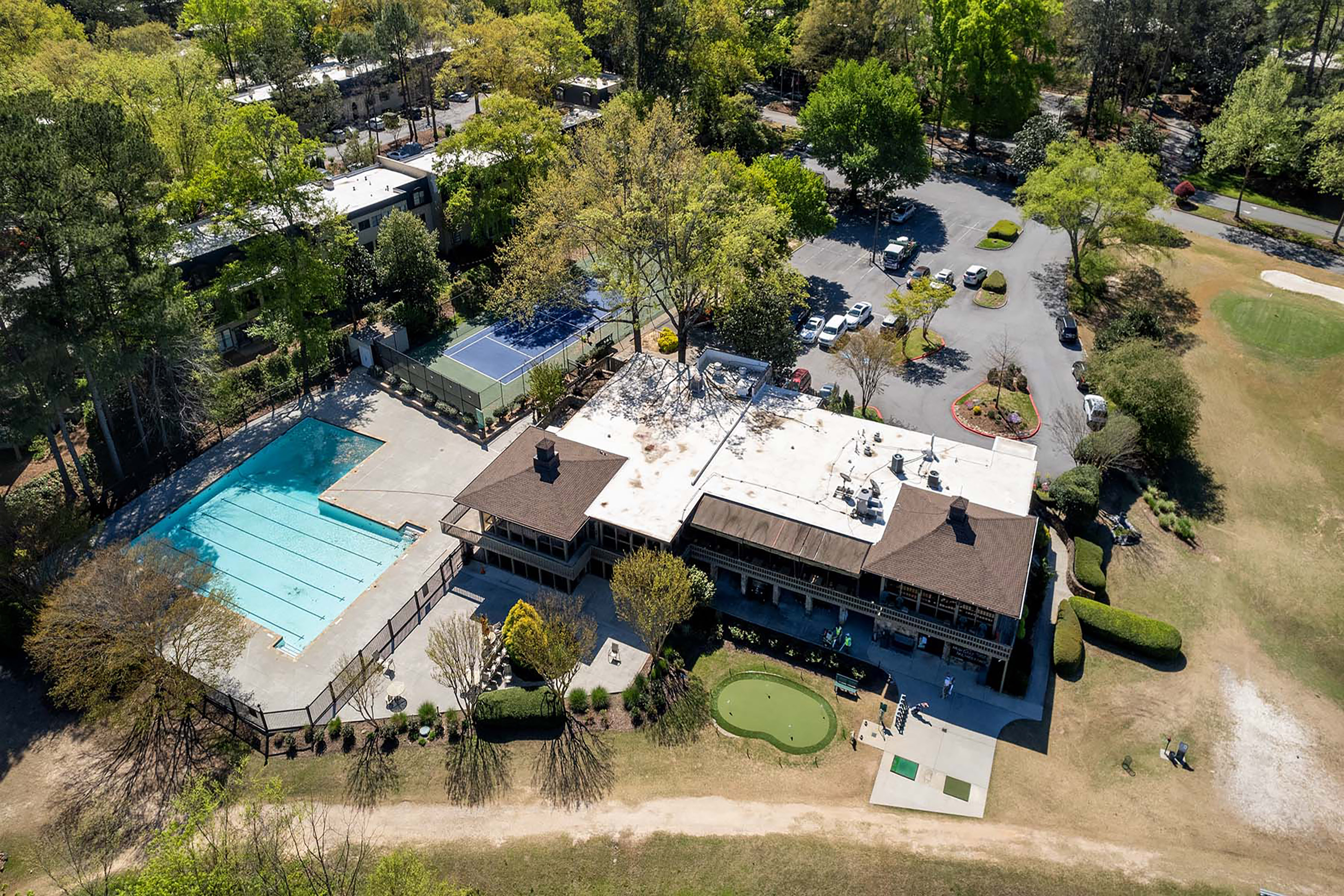  Spacious Three Bedroom, Two Bathroom Condo Offers Resort-style Living - 物件實景