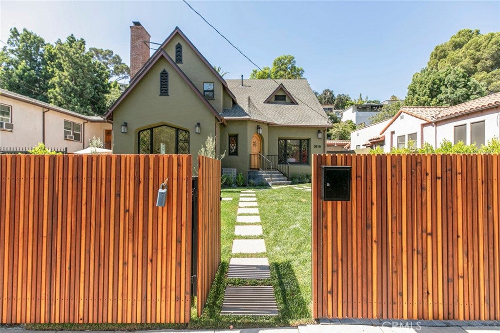 Los Angeles, California, 90027, United States, 4 Bedrooms Bedrooms, ,3 BathroomsBathrooms,Residential,For Sale,1942315