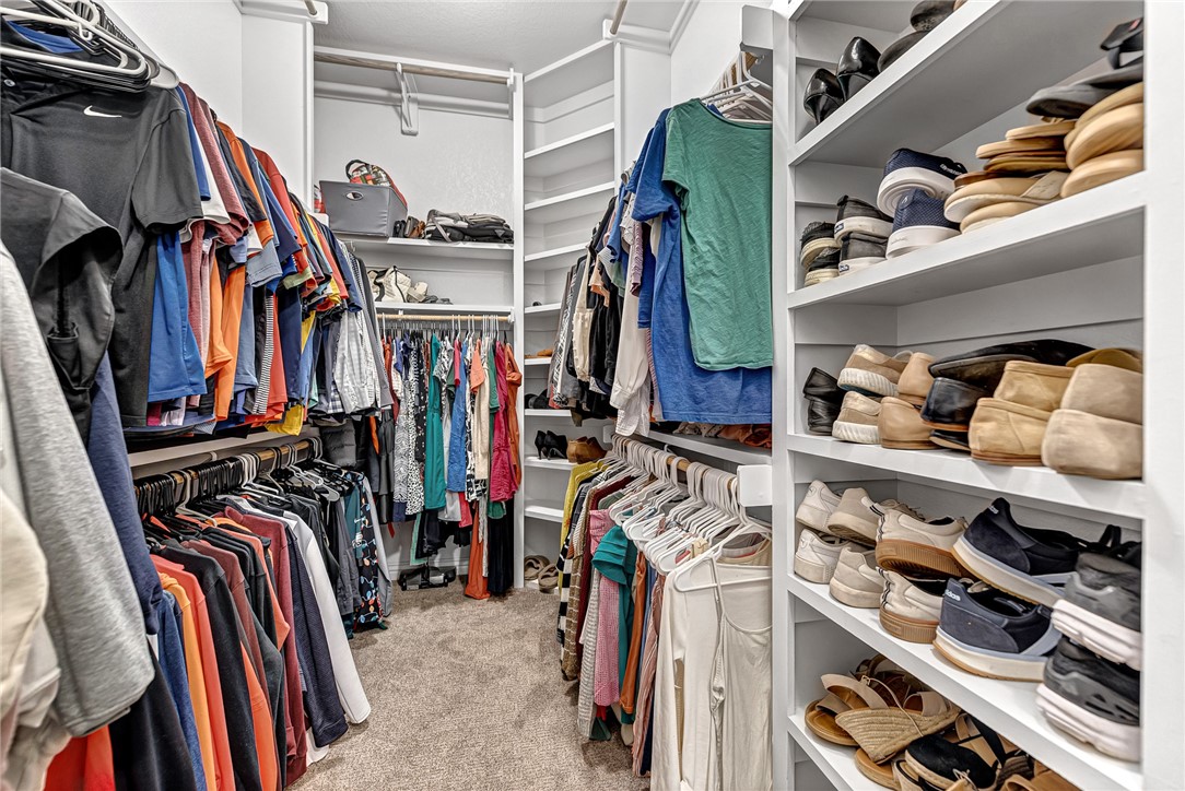 Centerton, Arkansas, 72719, United States, 5 Bedrooms Bedrooms, ,5 BathroomsBathrooms,Residential,For Sale,1992149