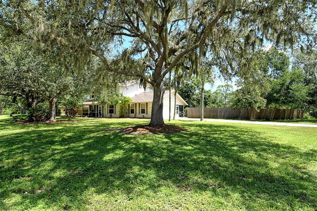 Bradenton, Florida, 34212, United States, 3 Bedrooms Bedrooms, ,3 BathroomsBathrooms,Residential,For Sale,1903405
