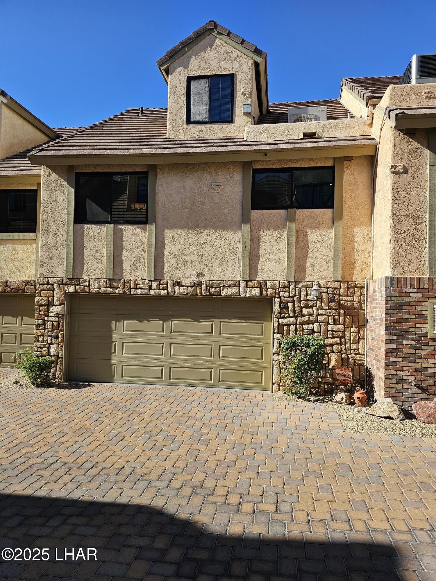 Lake Havasu City, Arizona, 86403, United States, 2 Bedrooms Bedrooms, ,3 BathroomsBathrooms,Residential,For Sale,2001999