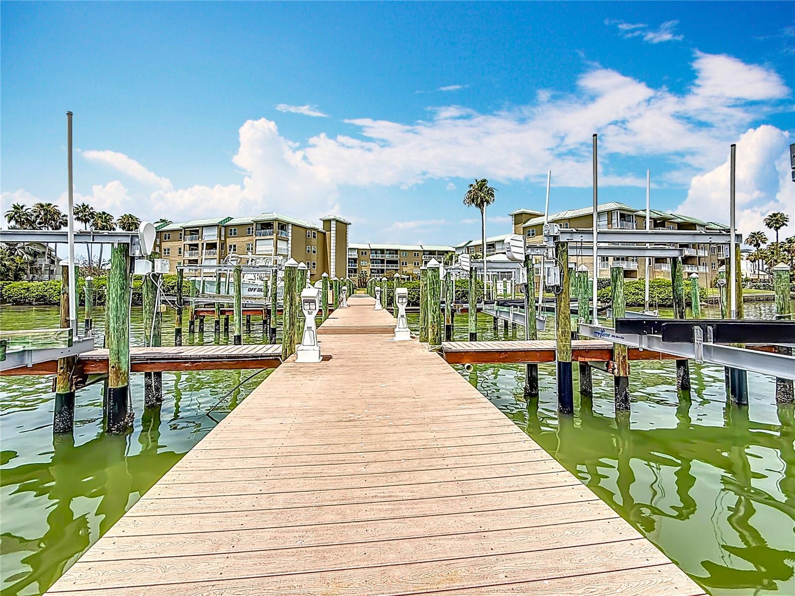 Madeira Beach, Florida, 33708, United States, 2 Bedrooms Bedrooms, ,2 BathroomsBathrooms,Residential,For Sale,1981210