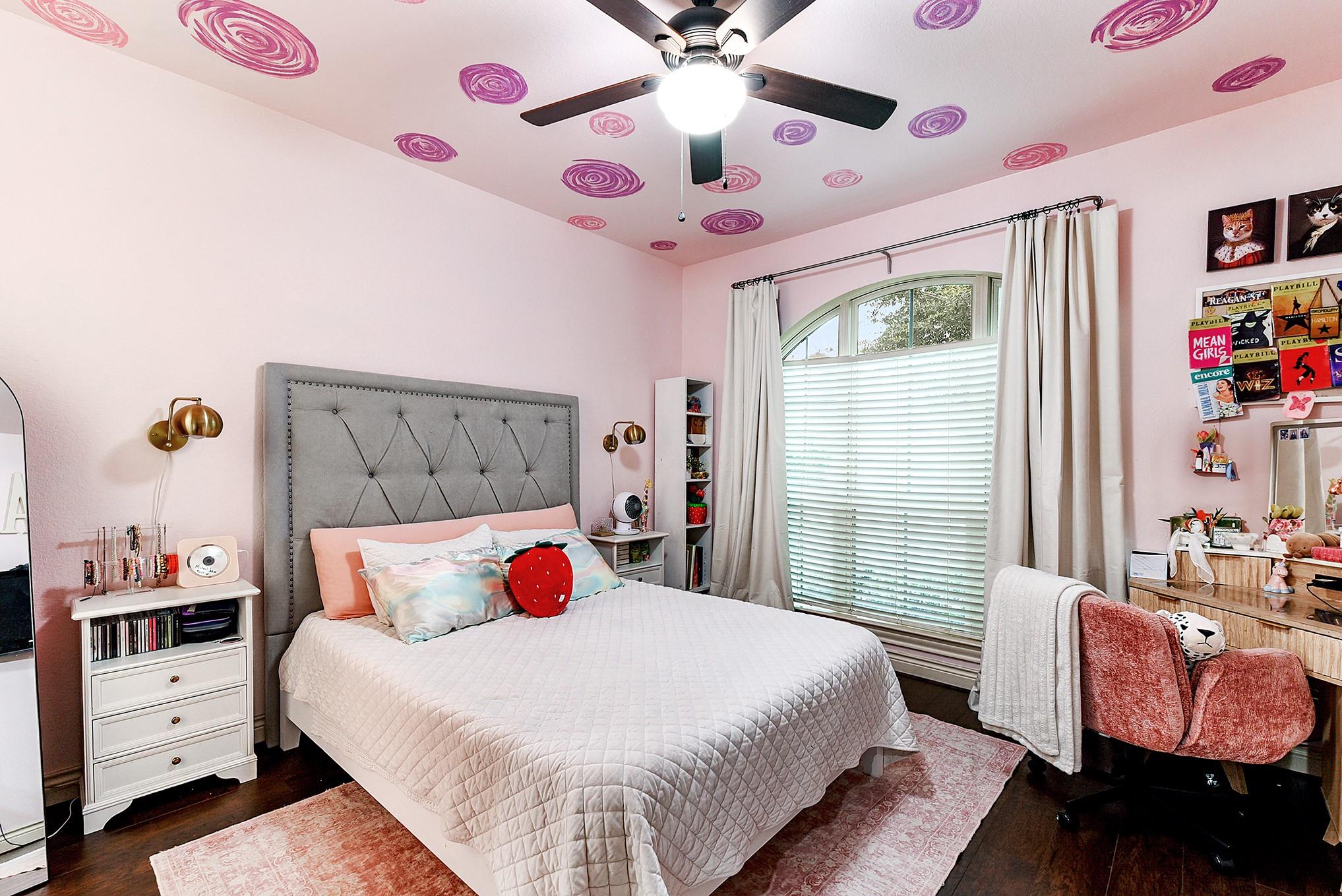 Katy, Texas, 77494, United States, 5 Bedrooms Bedrooms, ,5 BathroomsBathrooms,Residential,For Sale,2048040