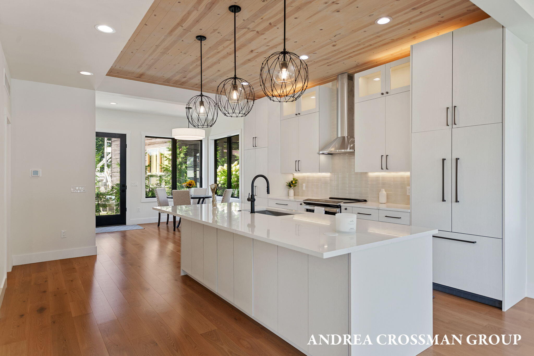 South Haven, Michigan, 49090, United States, 3 Bedrooms Bedrooms, ,3 BathroomsBathrooms,Residential,For Sale,1987692