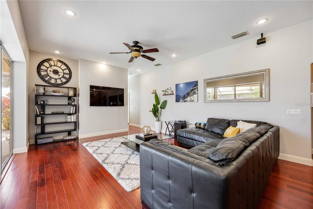 Bradenton, Florida, 34212, United States, 4 Bedrooms Bedrooms, ,3 BathroomsBathrooms,Residential,For Sale,1942233