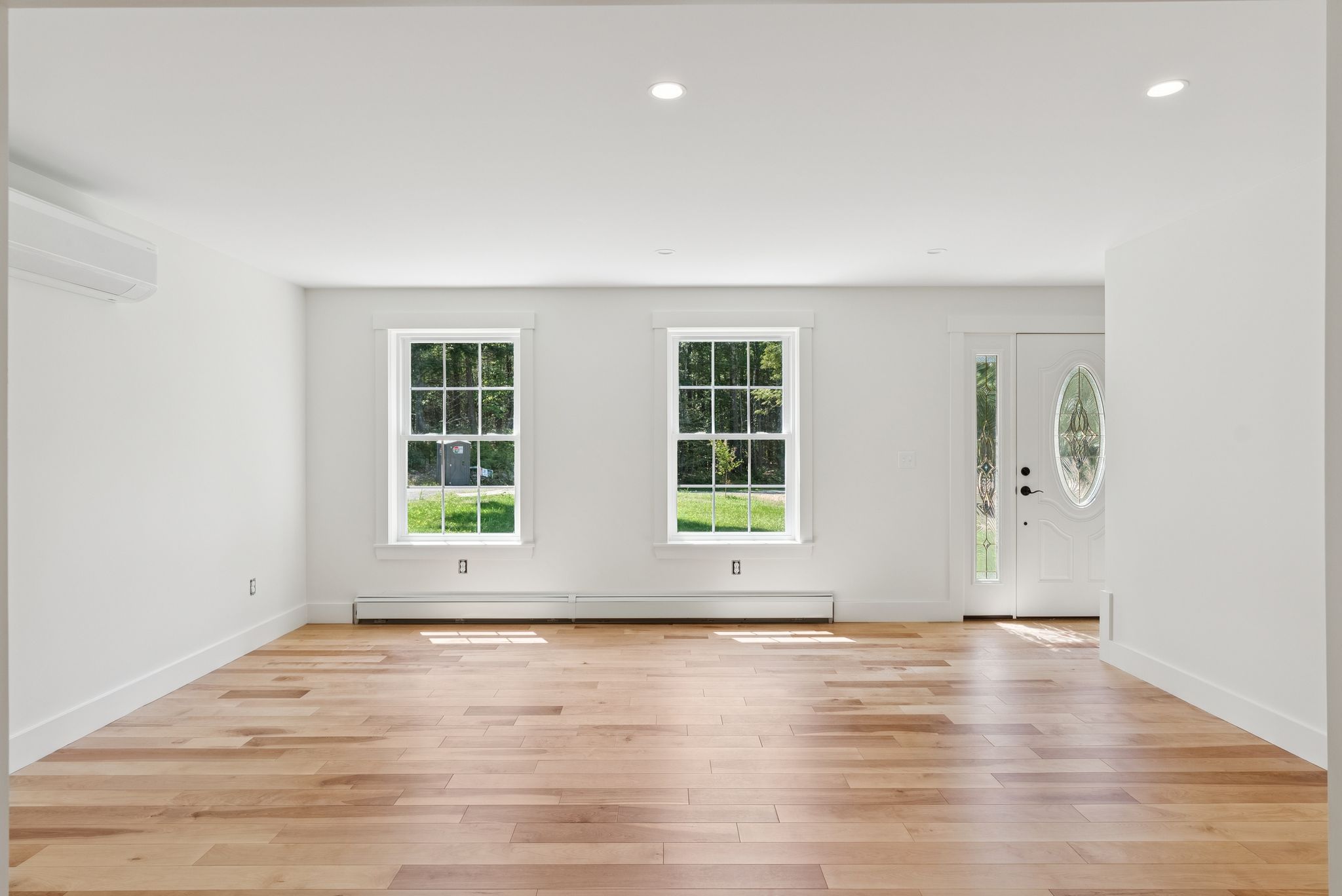 York, Maine, 03909, United States, 4 Bedrooms Bedrooms, ,3 BathroomsBathrooms,Residential,For Sale,1929504