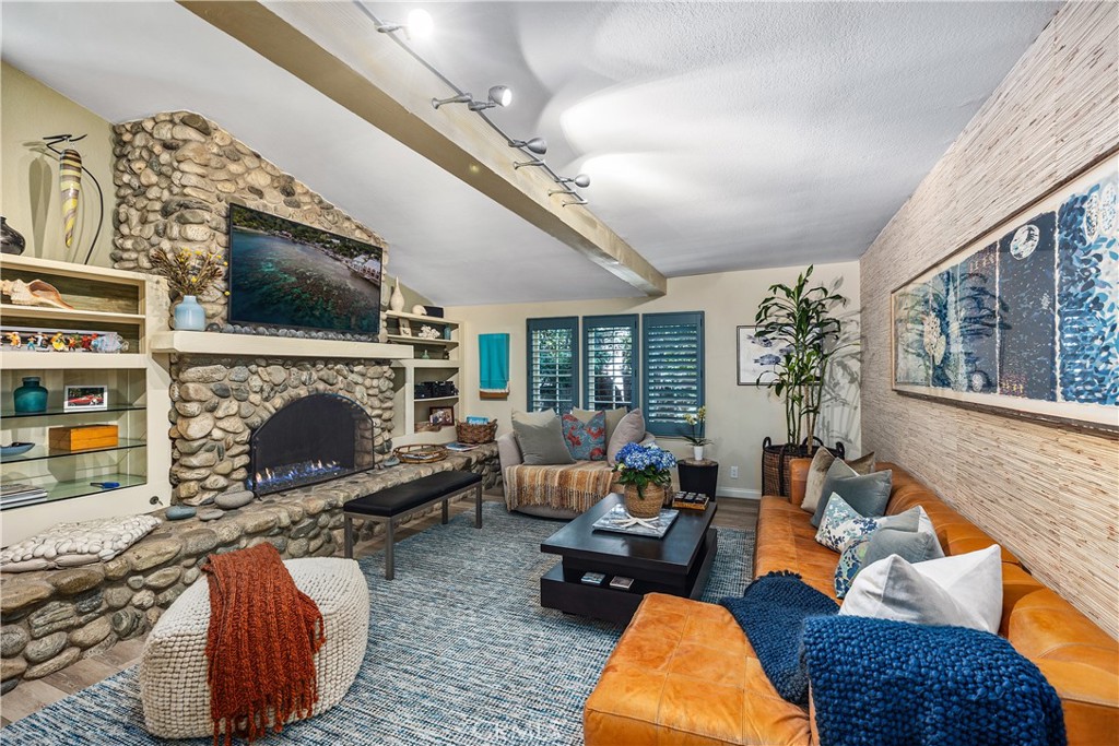 Laguna Beach, California, 92651, United States, 4 Bedrooms Bedrooms, ,4 BathroomsBathrooms,Residential,For Sale,1787523