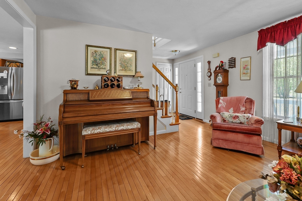 Attleboro, Massachusetts, 02703, United States, 4 Bedrooms Bedrooms, ,4 BathroomsBathrooms,Residential,For Sale,1880500