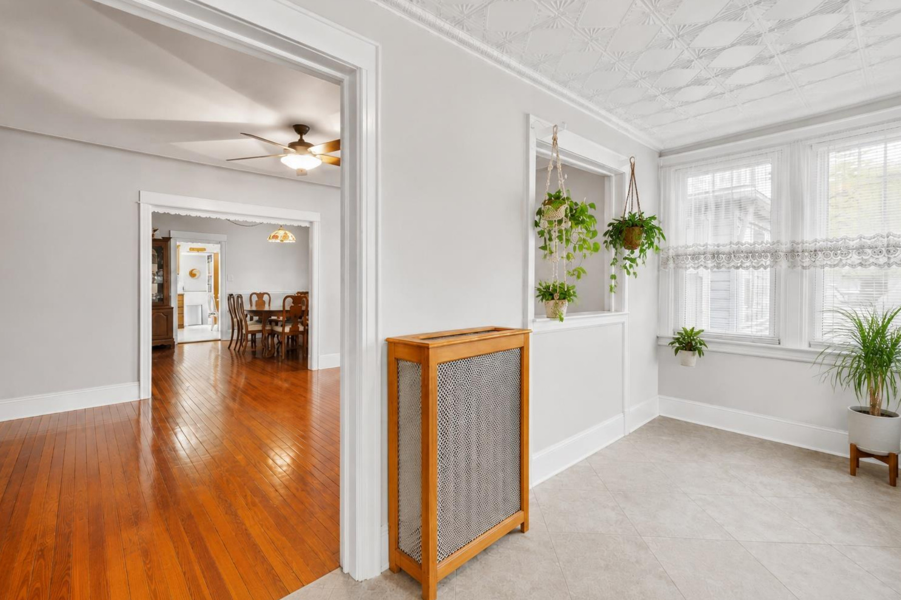  6928 Woodhaven Boulevard, Rego Park, NY, 11374 - 物件實景