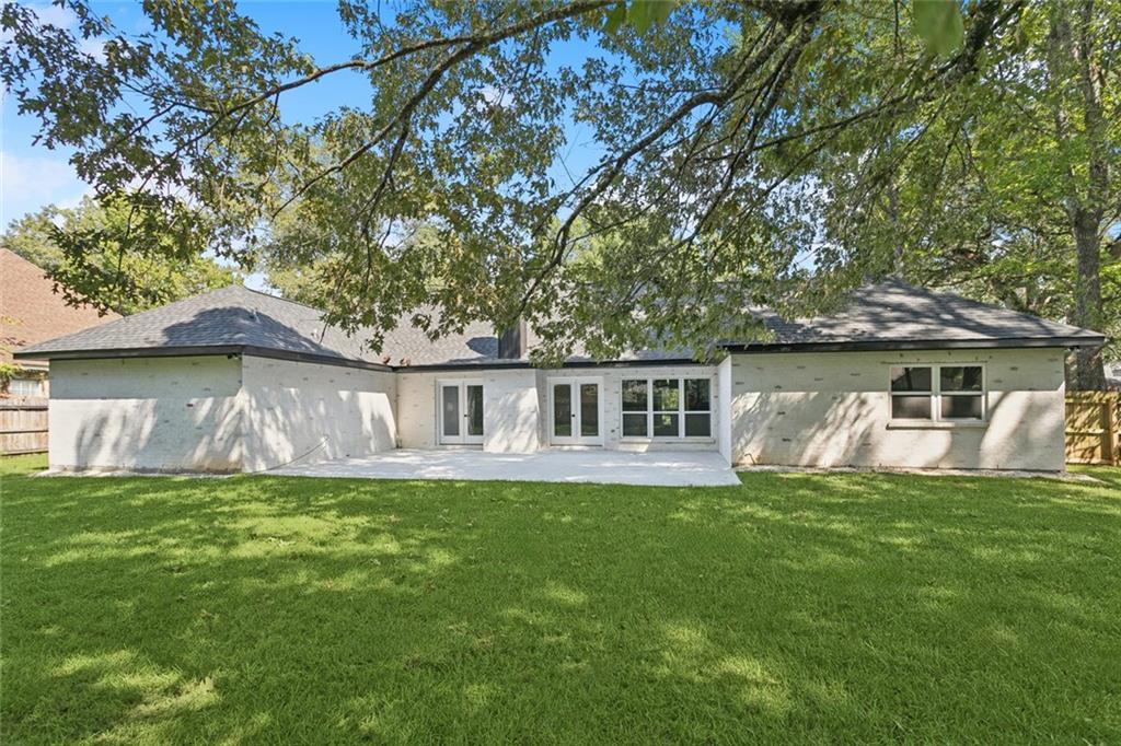 Mandeville, Louisiana, 70471, United States, 5 Bedrooms Bedrooms, ,3 BathroomsBathrooms,Residential,For Sale,1947067