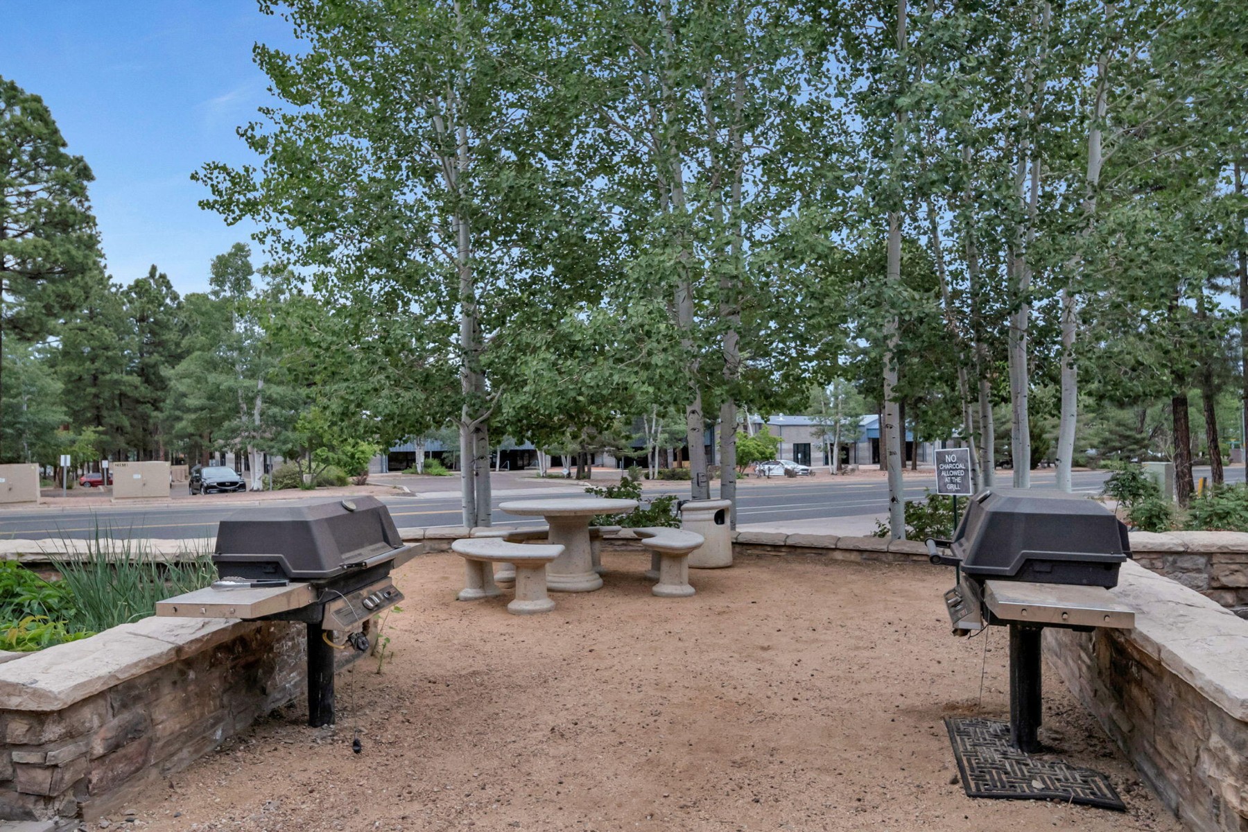  1385 W University Avenue ¦Flagstaff, AZ - 物件實景