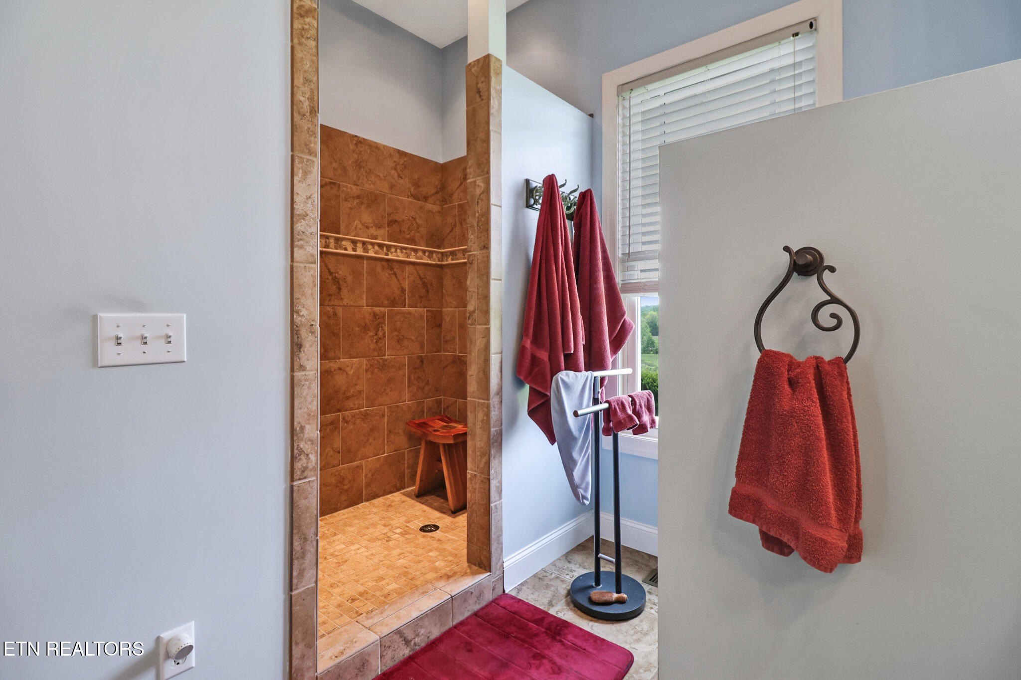 Crossville, Tennessee, 38555, United States, 3 Bedrooms Bedrooms, ,4 BathroomsBathrooms,Residential,For Sale,1977944