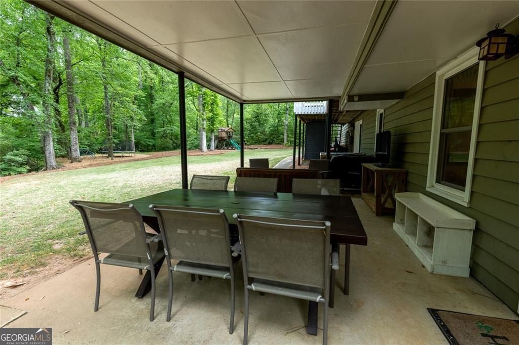 Marietta, Georgia, 30064, United States, 5 Bedrooms Bedrooms, ,4 BathroomsBathrooms,Residential,For Sale,2041117