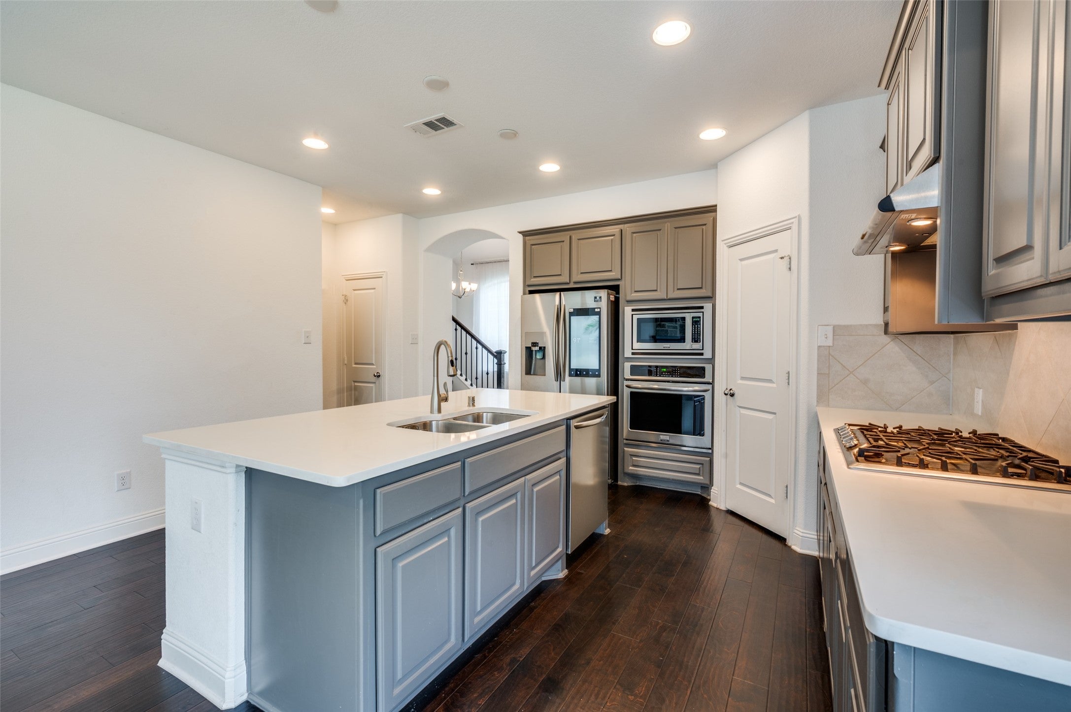 Arlington, Texas, 76005, United States, 3 Bedrooms Bedrooms, ,3 BathroomsBathrooms,Residential,For Sale,1977592