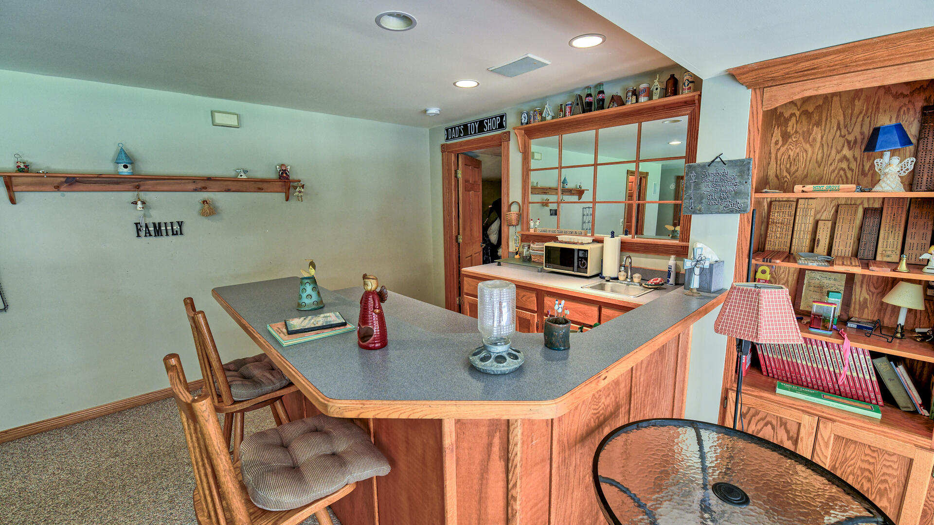 Portland, Michigan, 48875, United States, 5 Bedrooms Bedrooms, ,4 BathroomsBathrooms,Residential,For Sale,1928333