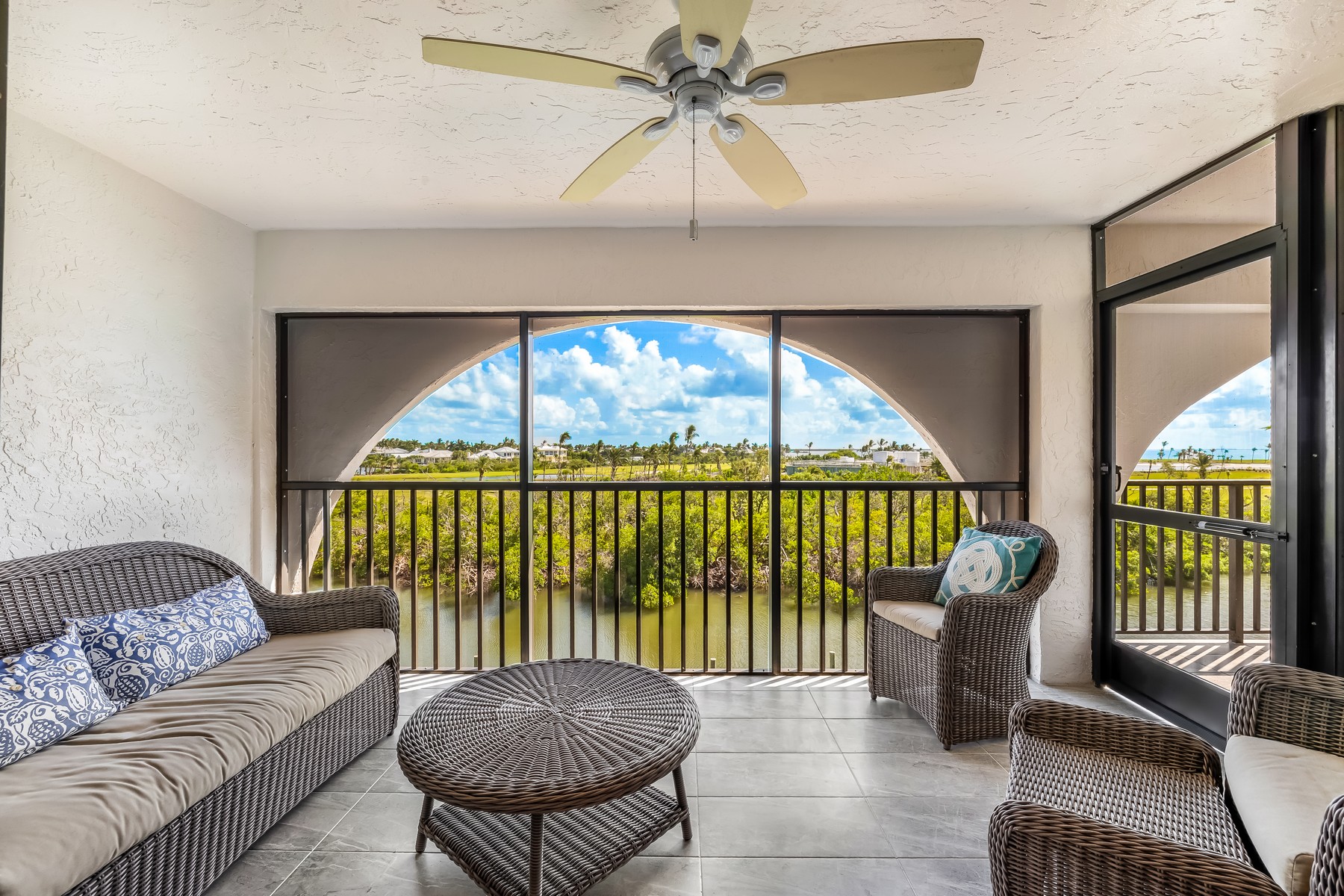  950 Palm Avenue Unit #304 - 物件實景
