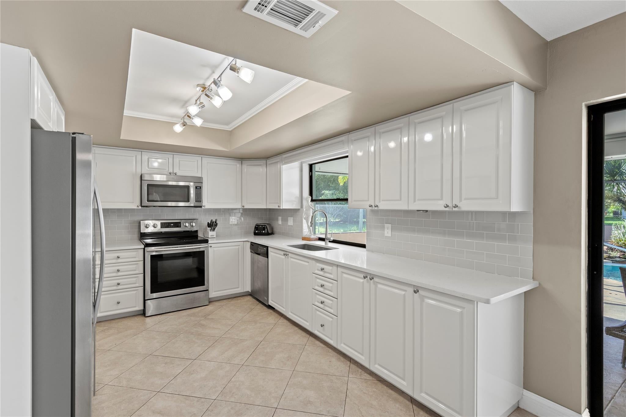 Port St Lucie, Florida, 34952, United States, 4 Bedrooms Bedrooms, ,3 BathroomsBathrooms,Residential,For Sale,1977843