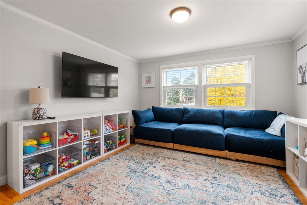 Kingston, Massachusetts, 02364, United States, 4 Bedrooms Bedrooms, ,1 BathroomBathrooms,Residential,For Sale,1991881