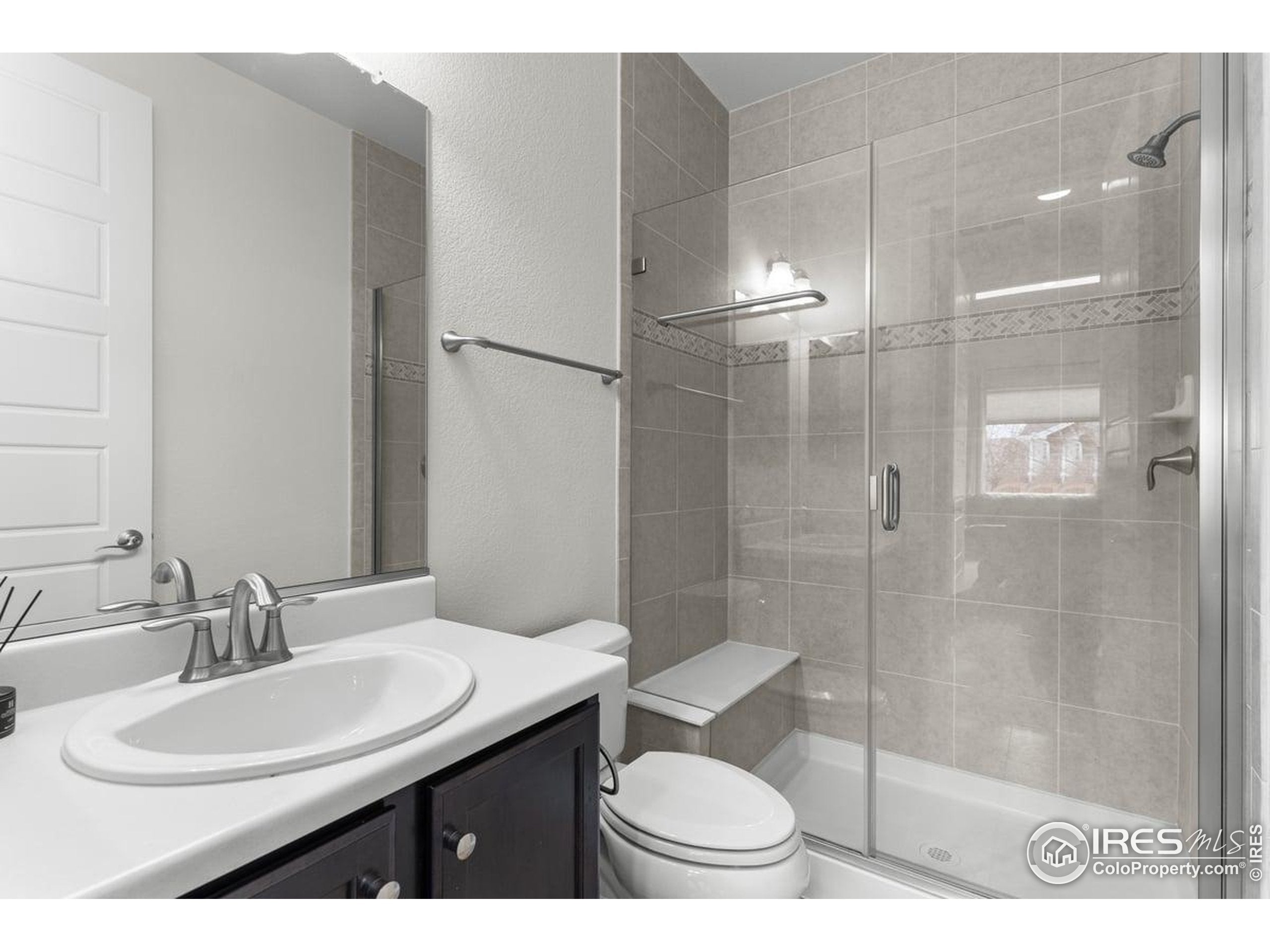 Windsor, Colorado, 80550, United States, 6 Bedrooms Bedrooms, ,4 BathroomsBathrooms,Residential,For Sale,1996243