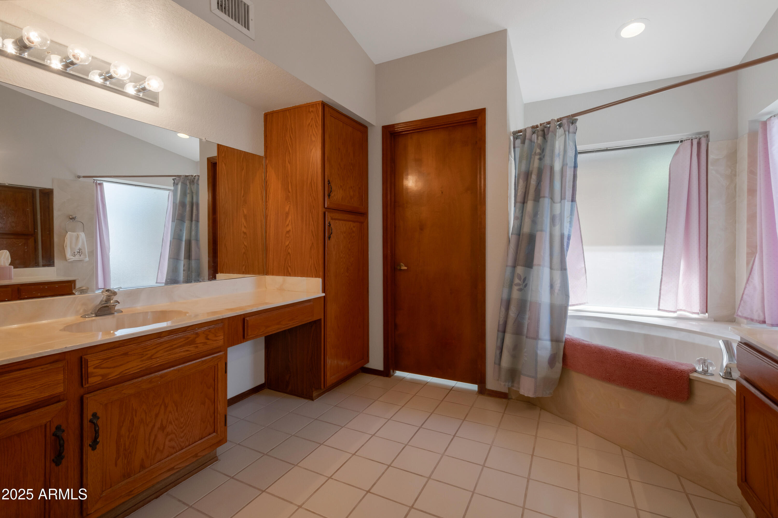 Phoenix, Arizona, 85027, United States, 3 Bedrooms Bedrooms, ,Residential,For Sale,1875715