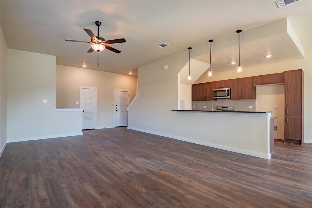Venus, Texas, 76084, United States, 8 Bedrooms Bedrooms, ,6 BathroomsBathrooms,Residential,For Sale,1922033