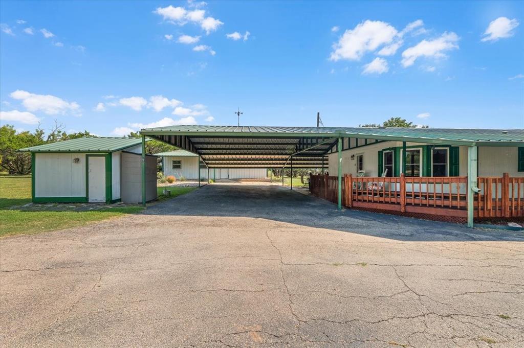 Weatherford, Texas, 76087, United States, 3 Bedrooms Bedrooms, ,2 BathroomsBathrooms,Residential,For Sale,2005705