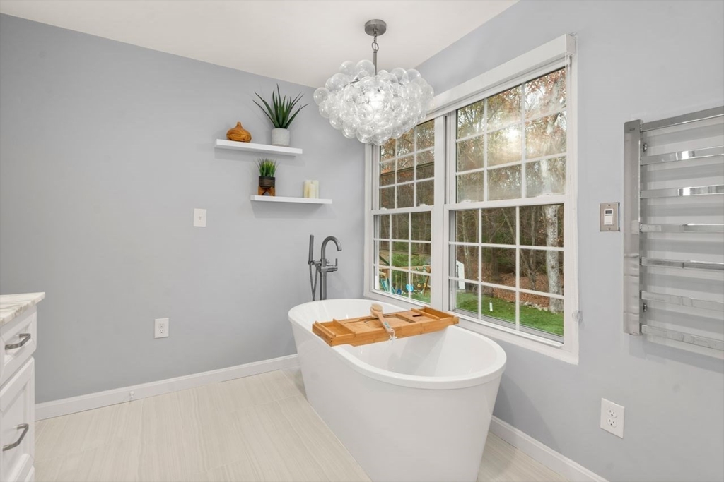 Sharon, Massachusetts, 02067, United States, 4 Bedrooms Bedrooms, ,3 BathroomsBathrooms,Residential,For Sale,1988379