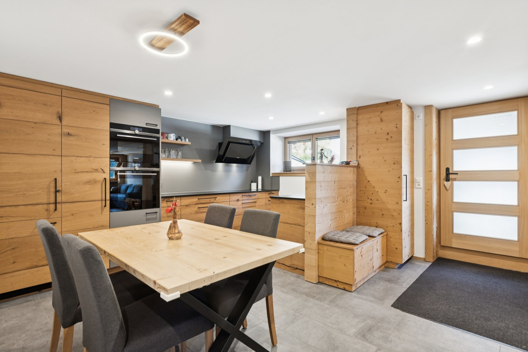  Authentic, fully renovated 4.5-room chalet - 物件實景