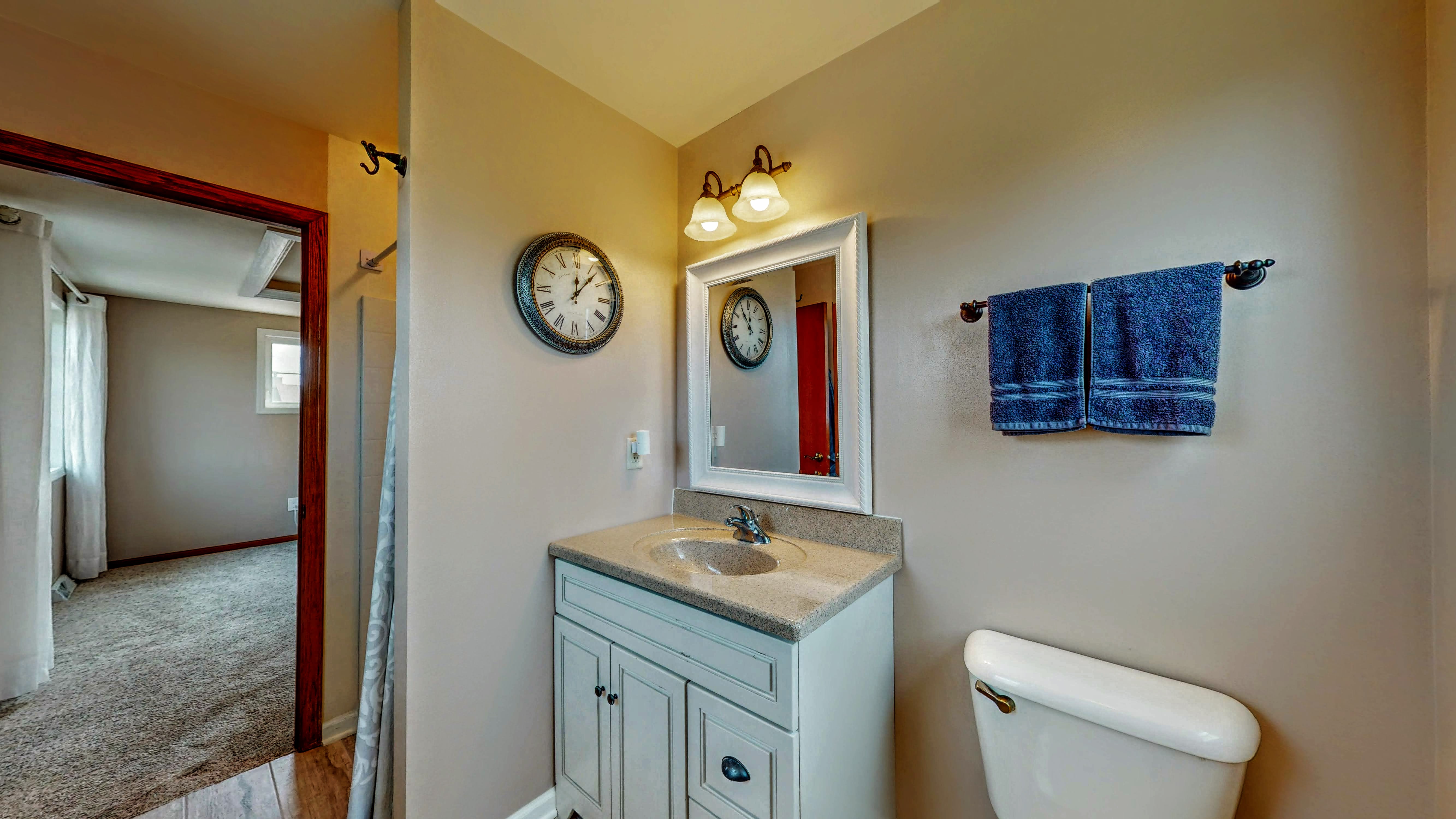 Koshkonong, Wisconsin, 53538, United States, 4 Bedrooms Bedrooms, ,4 BathroomsBathrooms,Residential,For Sale,1982148