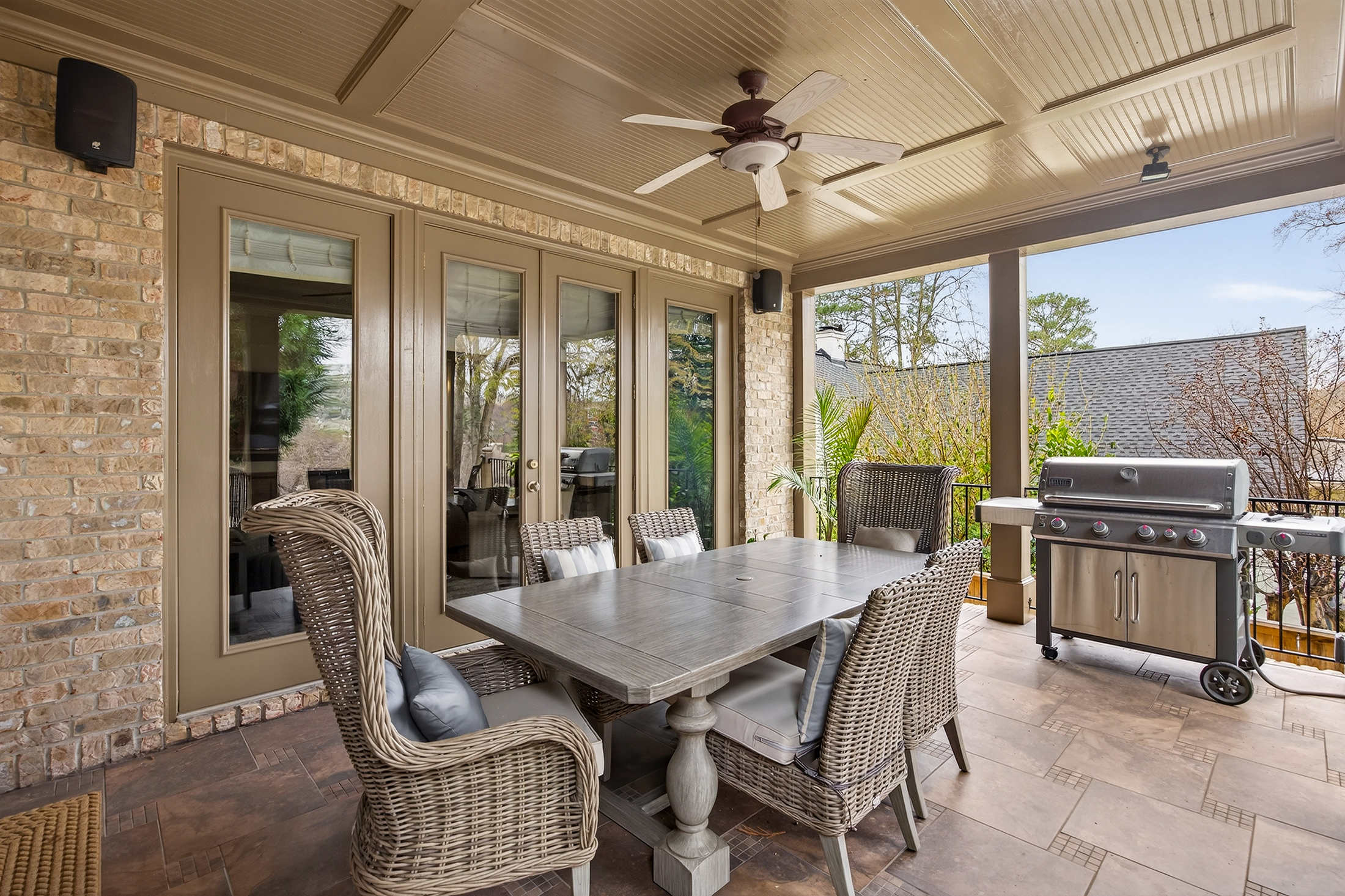  Timeless Style, Incredible Space and Convenient Brookwood Location - 物件實景