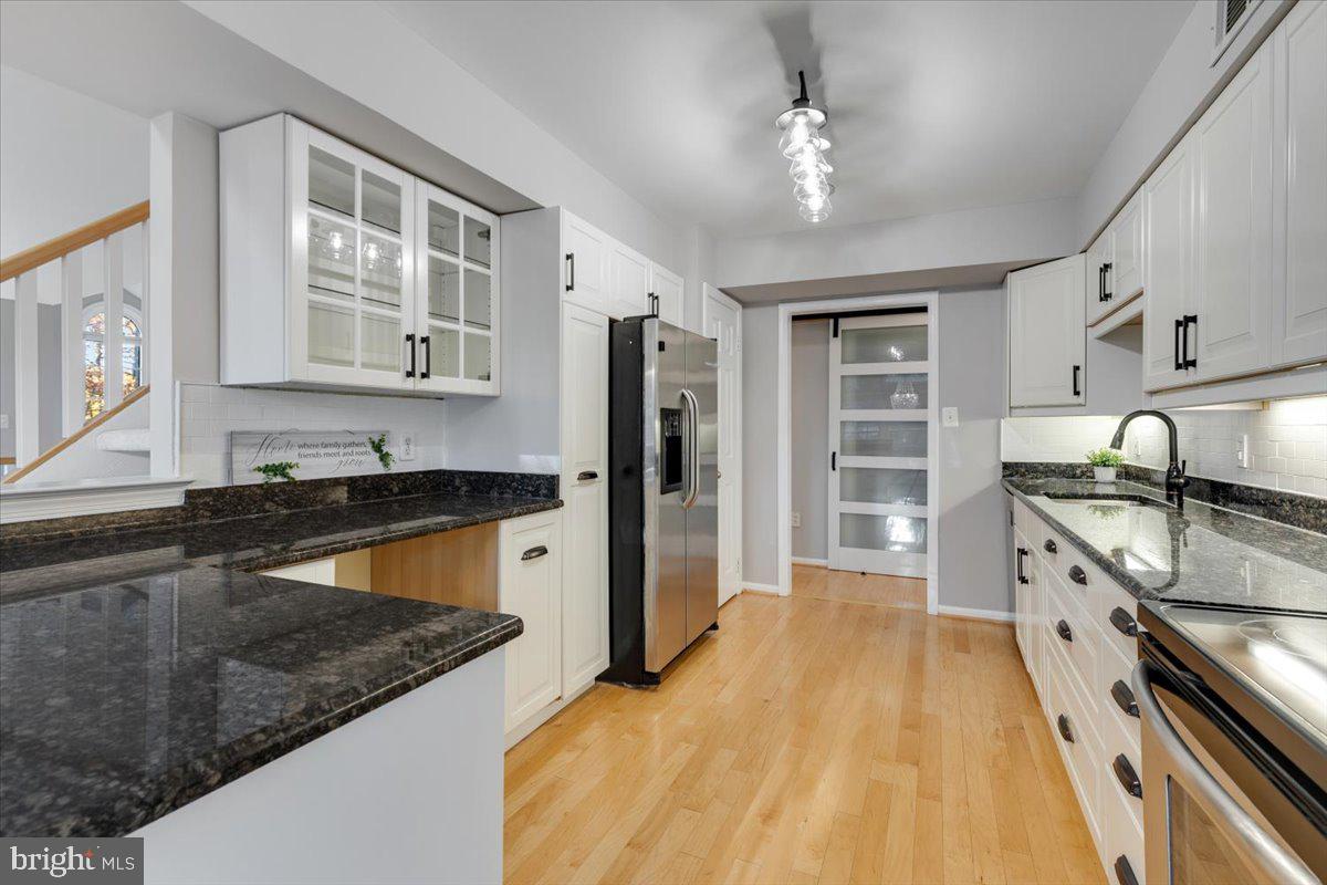 Reston, Virginia, 20194, United States, 3 Bedrooms Bedrooms, ,3 BathroomsBathrooms,Residential,For Sale,1989486