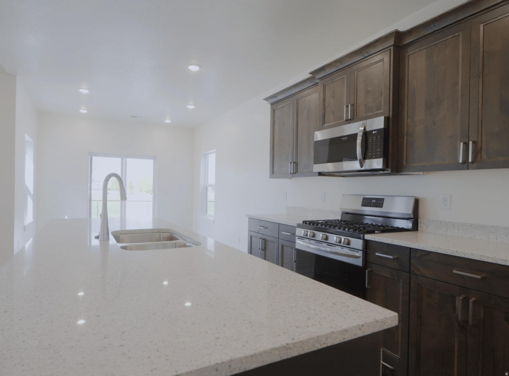 Hyrum, Utah, 84319, United States, 3 Bedrooms Bedrooms, ,2 BathroomsBathrooms,Residential,For Sale,2000042