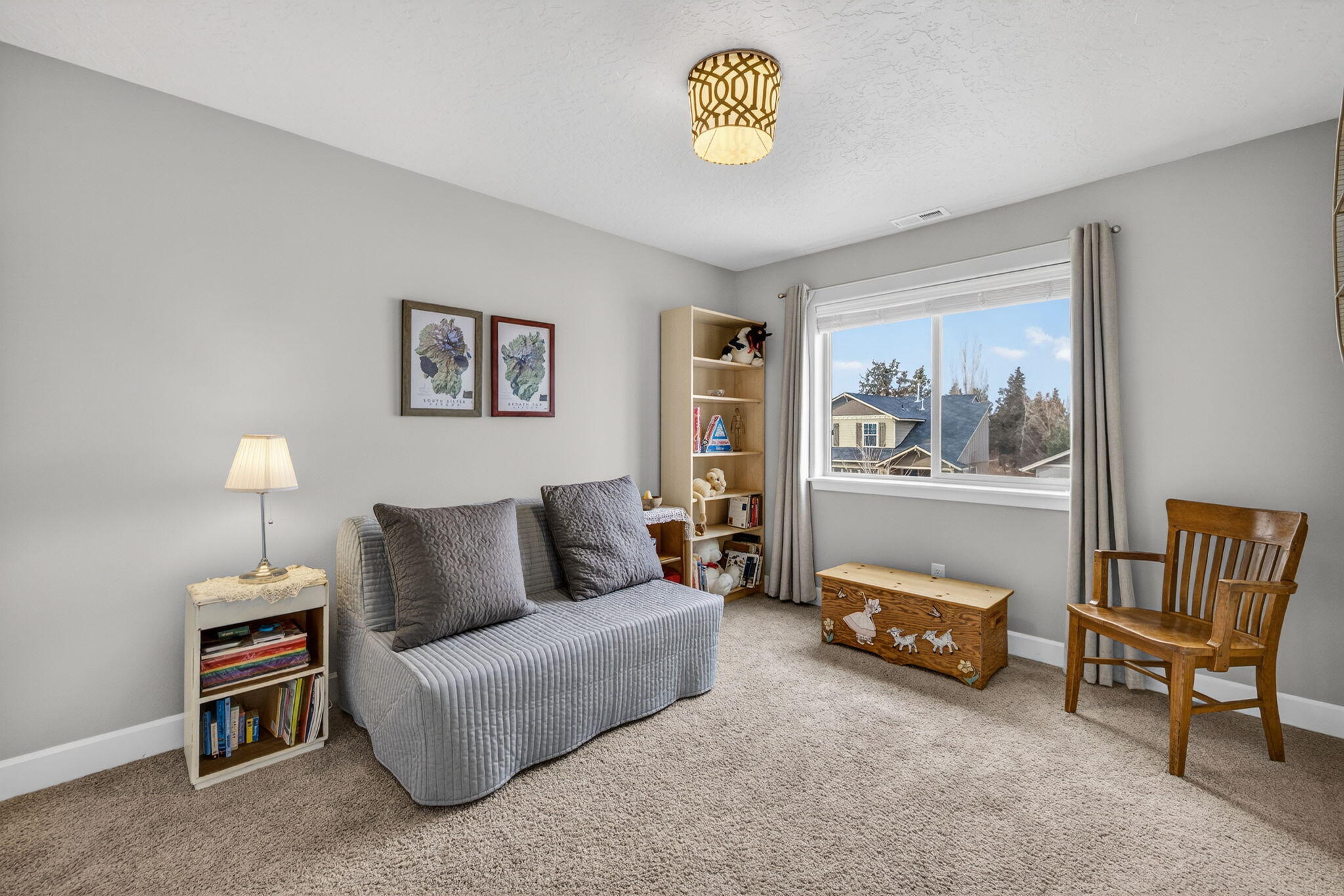 Bend, Oregon, 97701, United States, 4 Bedrooms Bedrooms, ,3 BathroomsBathrooms,Residential,For Sale,2003501