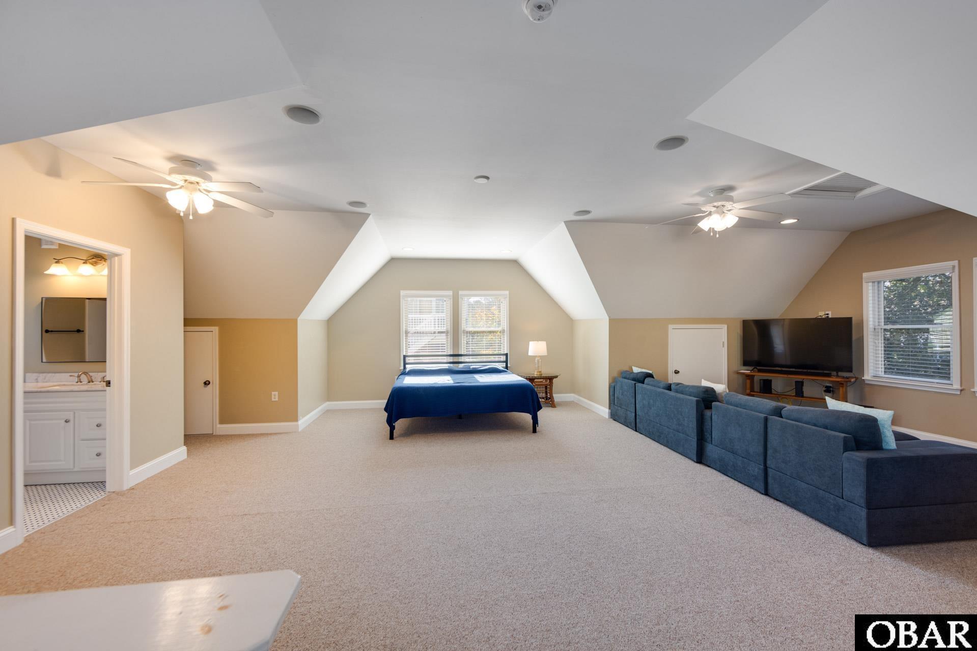 Duck, North Carolina, 27949, United States, 6 Bedrooms Bedrooms, ,7 BathroomsBathrooms,Residential,For Sale,1994366