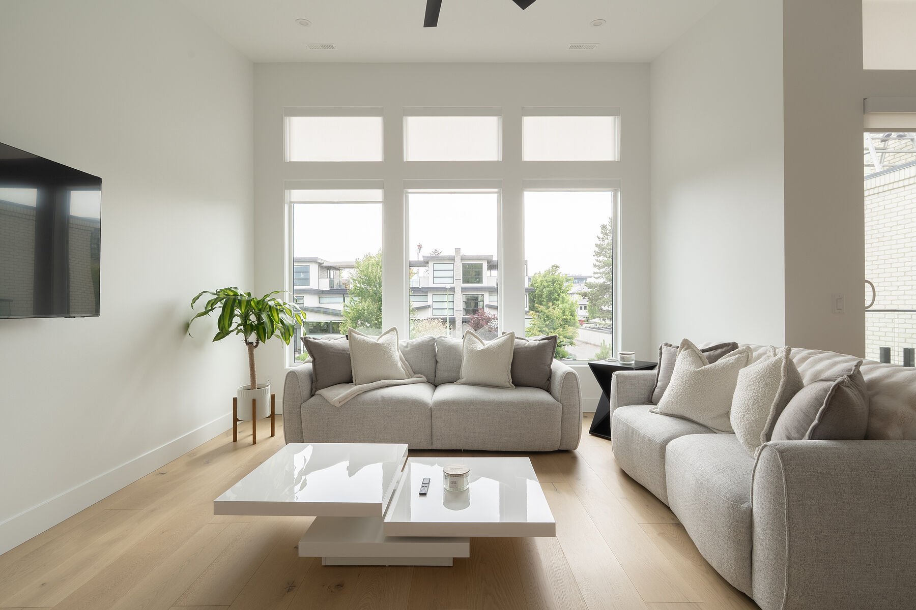  Luxury on the Abbott Corridor - 物件實景