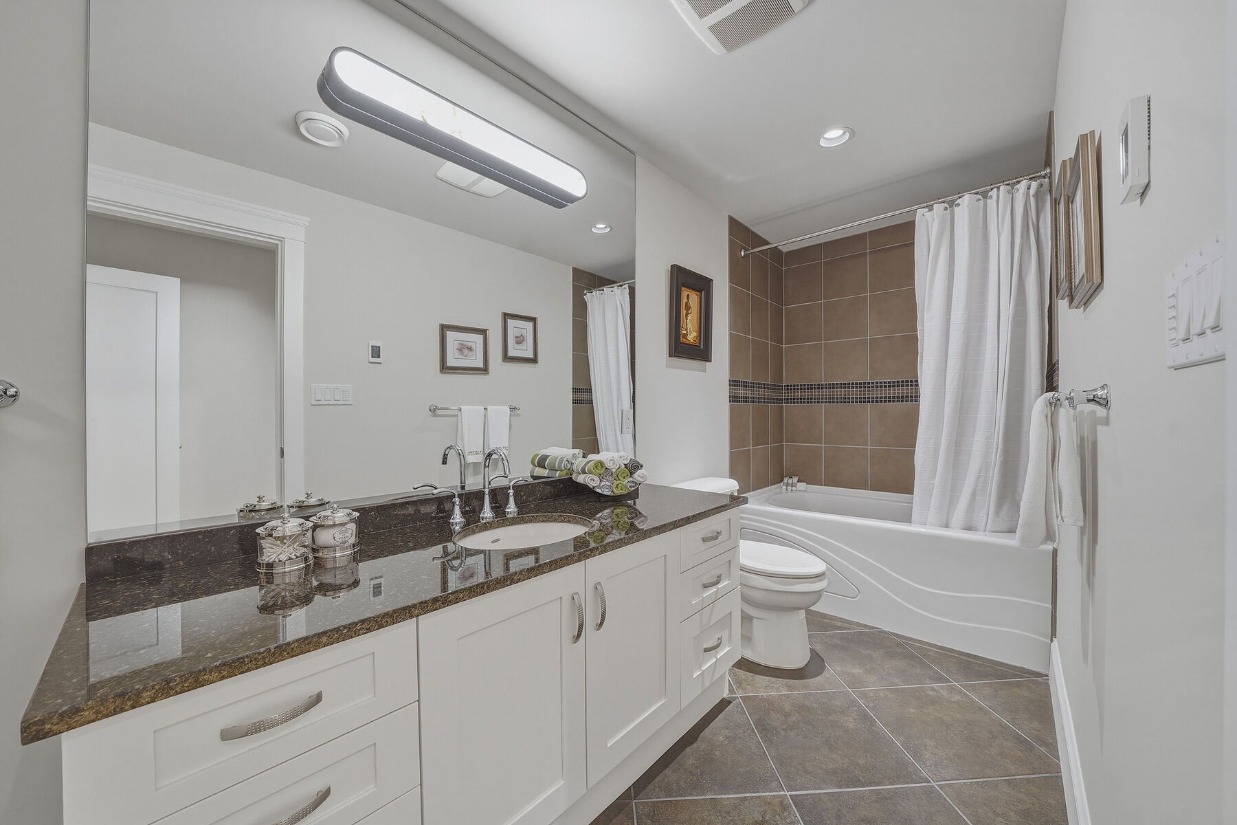  West Coast Oceanfront Home - 物件實景