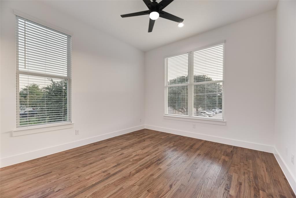 Dallas, Texas, 75211, United States, 4 Bedrooms Bedrooms, ,4 BathroomsBathrooms,Residential,For Sale,1893566