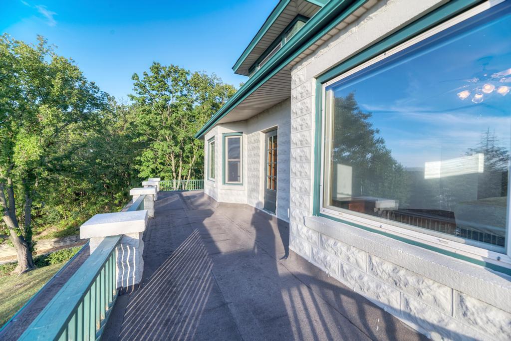 Willow Springs, Illinois, 60480, United States, 6 Bedrooms Bedrooms, ,3 BathroomsBathrooms,Residential,For Sale,1961298