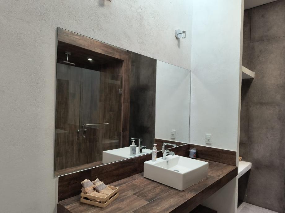 Parras, Coahuila de Zaragoza, 27987, Mexico, 3 Bedrooms Bedrooms, ,4 BathroomsBathrooms,Residential,For Sale,1694897