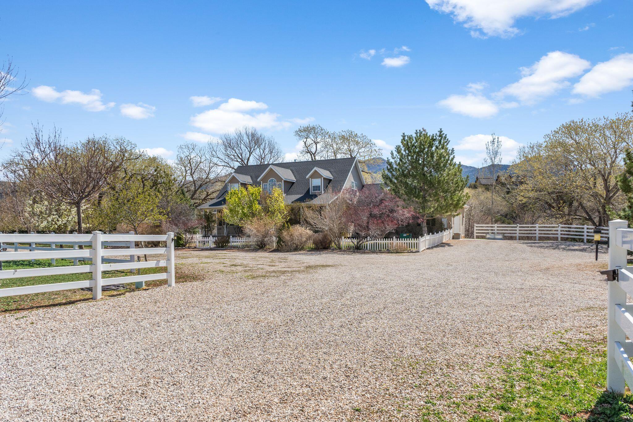 New Harmony, Utah, 84757, United States, 4 Bedrooms Bedrooms, ,4 BathroomsBathrooms,Residential,For Sale,1763524