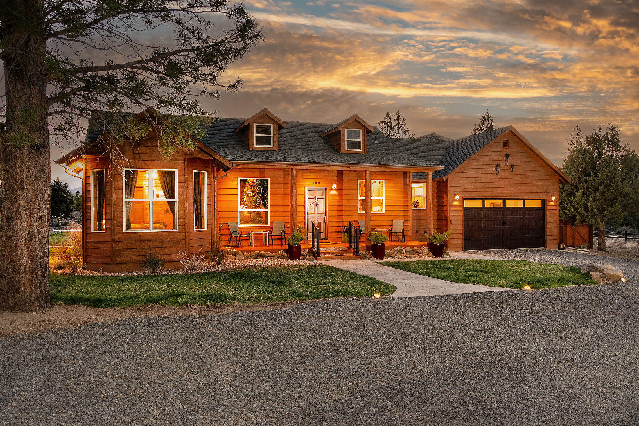 Bend, Oregon, 97703, United States, 3 Bedrooms Bedrooms, ,2 BathroomsBathrooms,Residential,For Sale,1826541