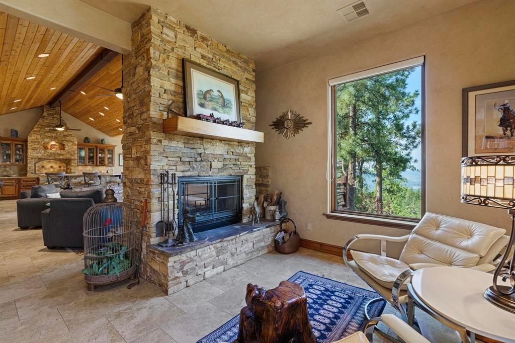 Durango, Colorado, 81301, United States, 4 Bedrooms Bedrooms, ,4 BathroomsBathrooms,Residential,For Sale,1938986