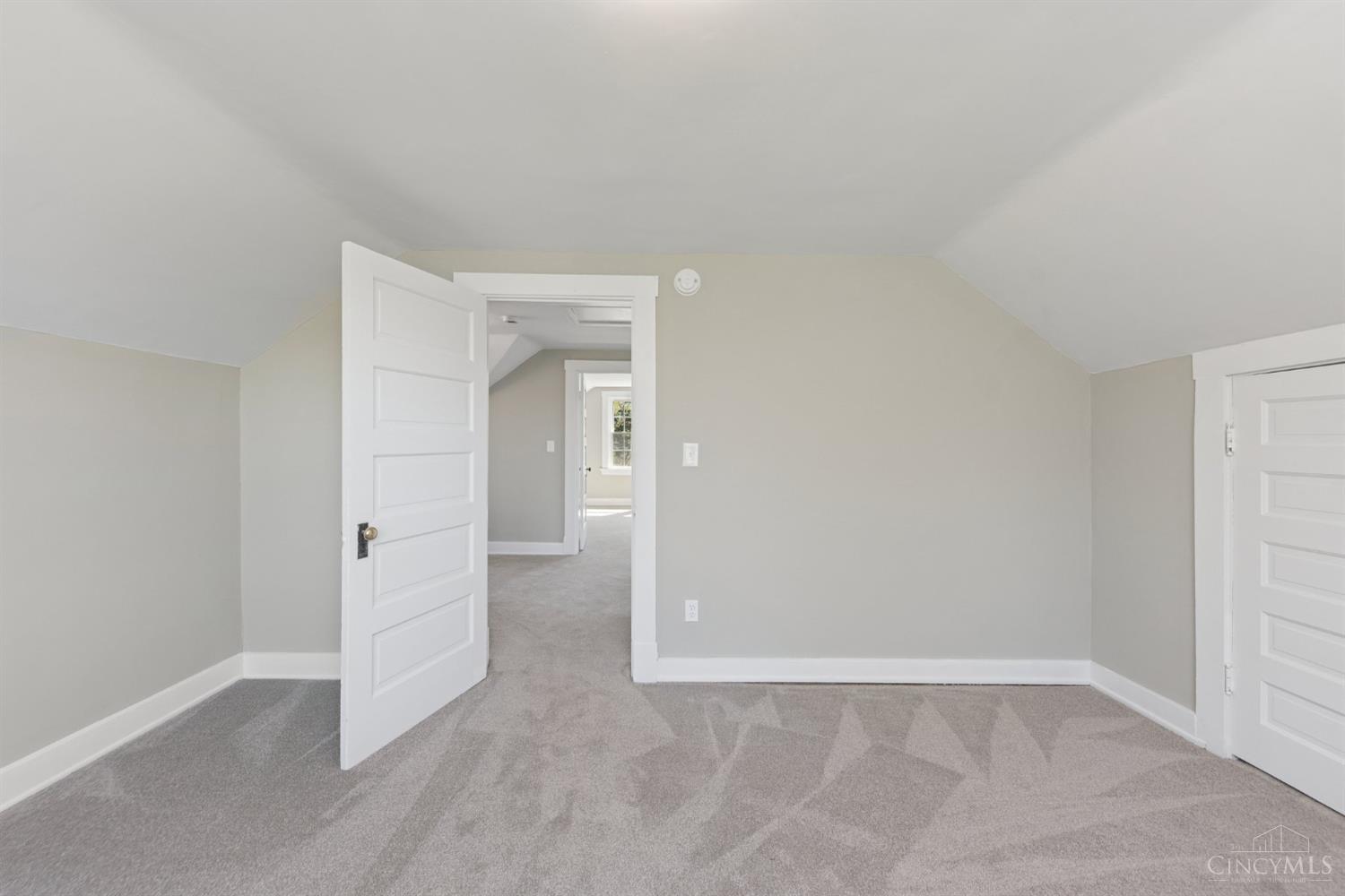 Cincinnati, Ohio, 45227, United States, 5 Bedrooms Bedrooms, ,3 BathroomsBathrooms,Residential,For Sale,1939173