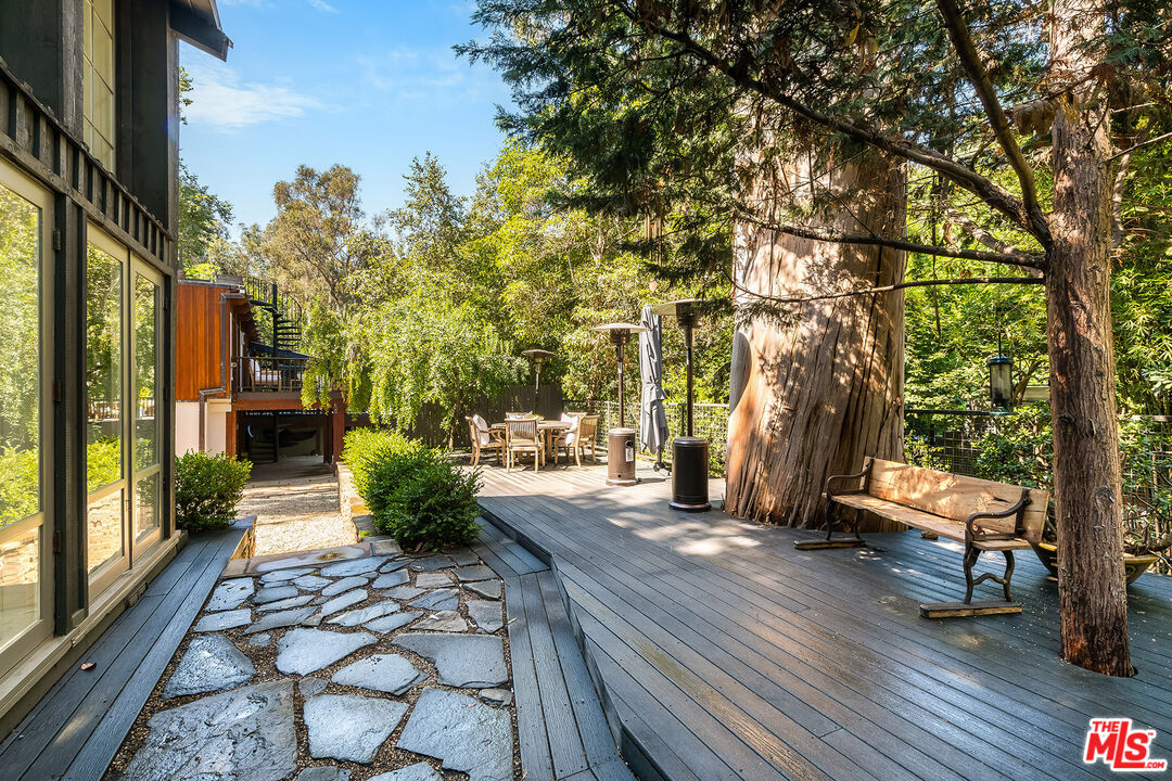 Santa Monica, California, 90402, United States, 7 Bedrooms Bedrooms, ,7 BathroomsBathrooms,Residential,For Sale,1940009