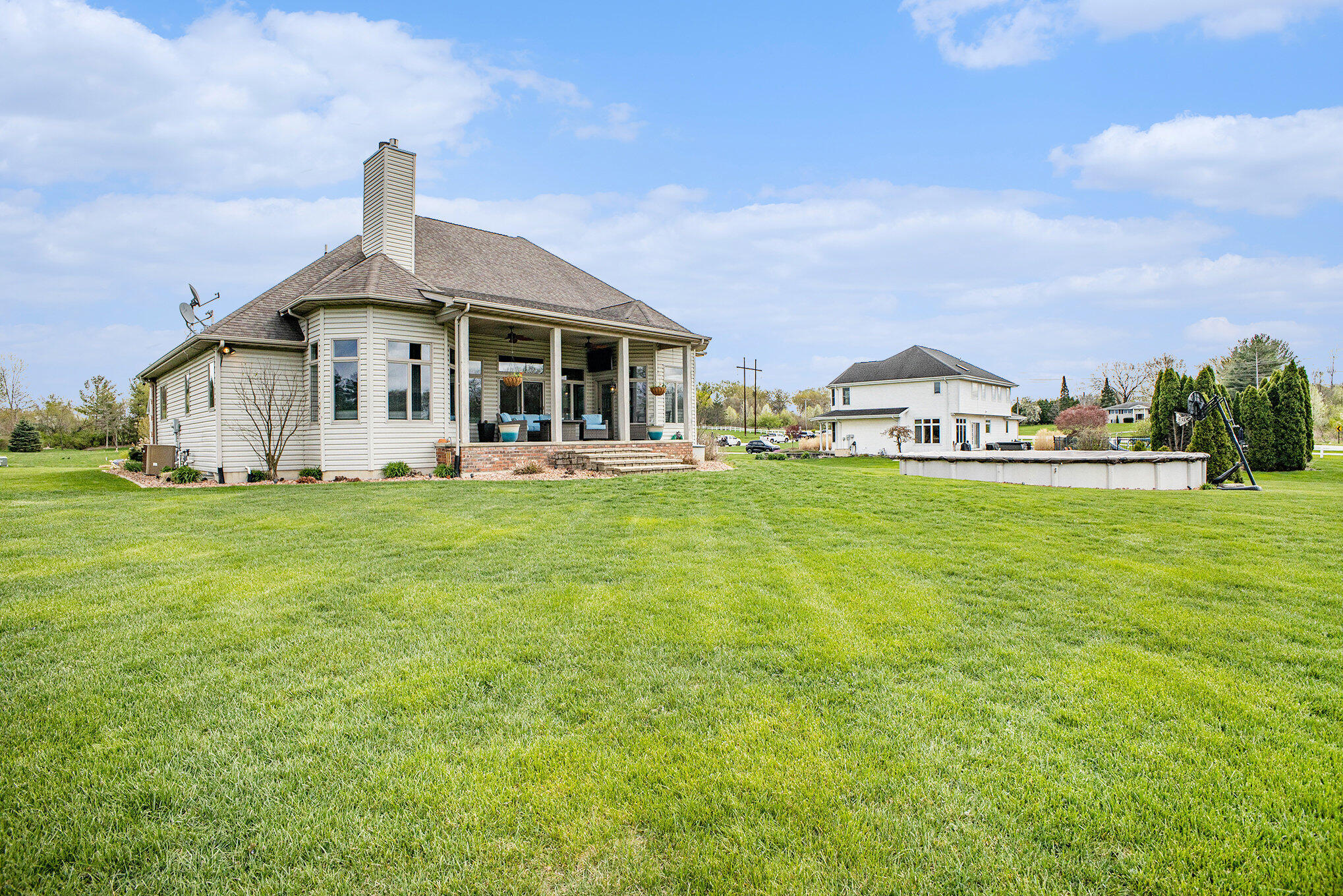Hobart, Indiana, 46342, United States, 5 Bedrooms Bedrooms, ,5 BathroomsBathrooms,Residential,For Sale,1872844